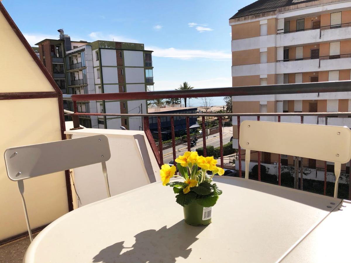 Lovely Seaside Apartment In Front Of Calafell Beach And Cunit Beach سيجور دي كالافيل المظهر الخارجي الصورة