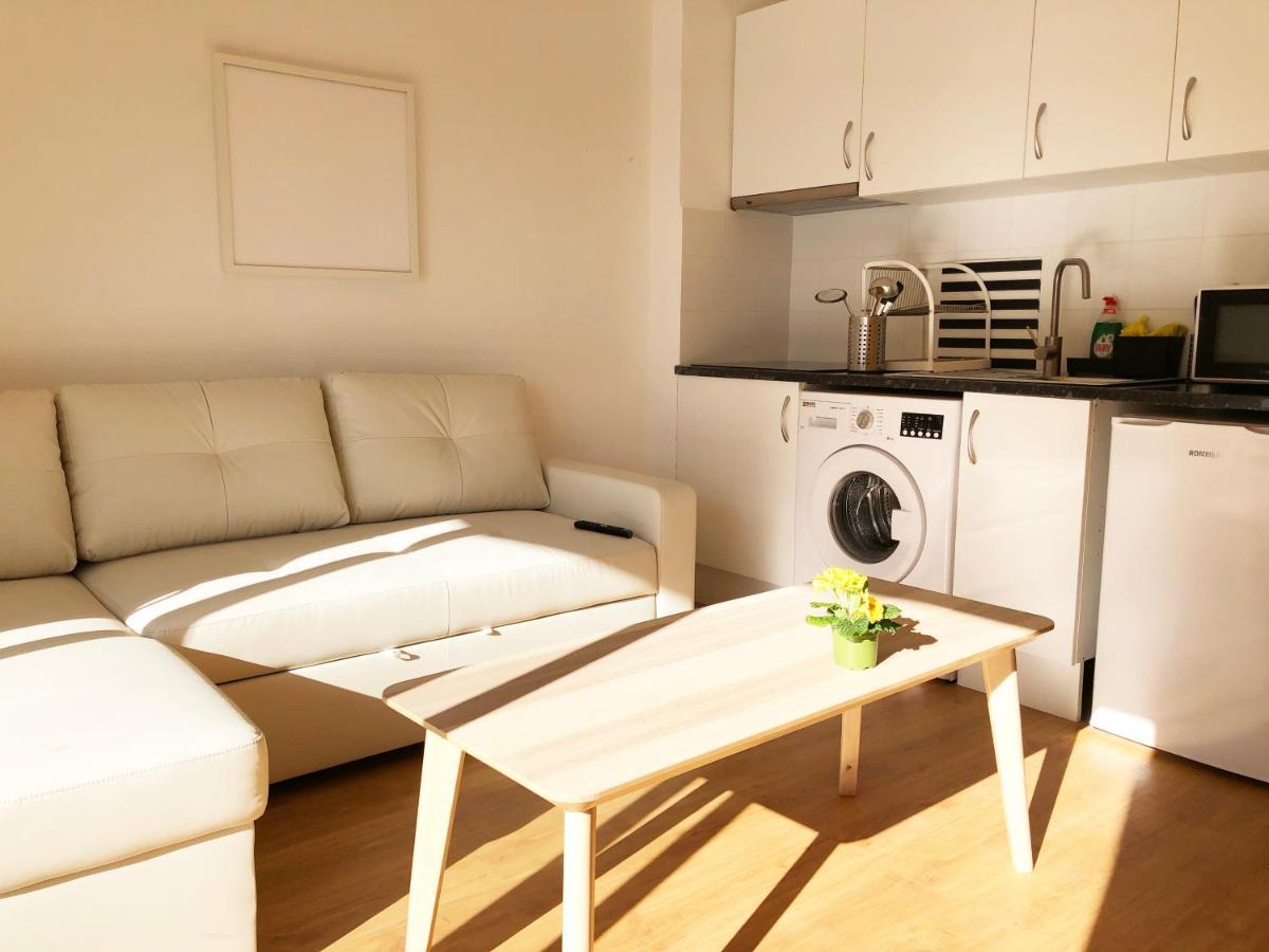 Lovely Seaside Apartment In Front Of Calafell Beach And Cunit Beach سيجور دي كالافيل المظهر الخارجي الصورة